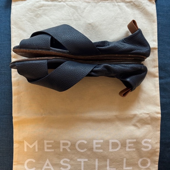 Mercedes Castillo Amaia Pebbled Leather Open-toe Flats (Navy Blue - Size 9/39) - Picture 4 of 8